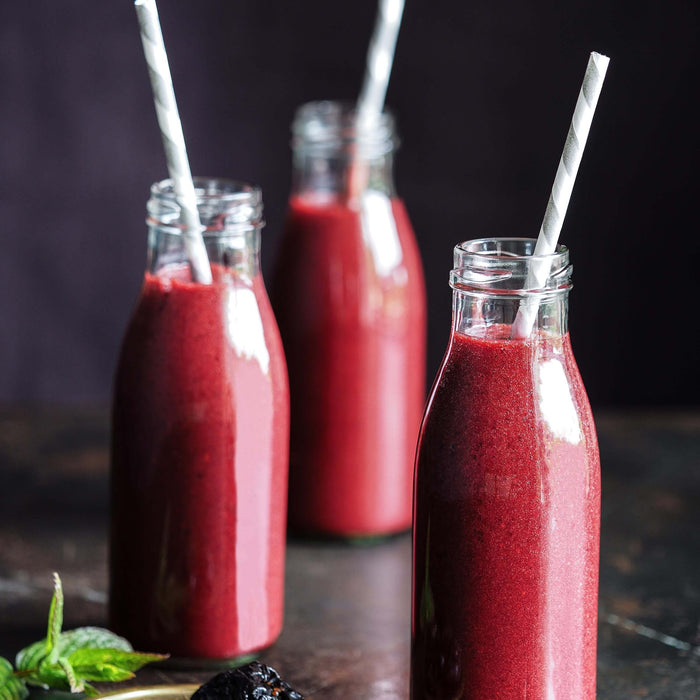 Pflaumen-Himbeer-Smoothie mit Aroniasaft