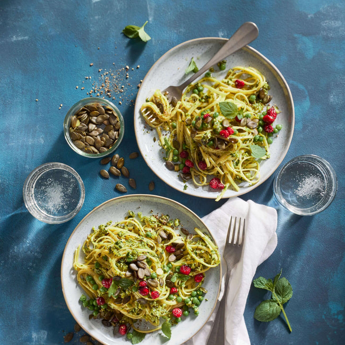 Sommerliche Nudeln mit Kürbiskern-Pesto