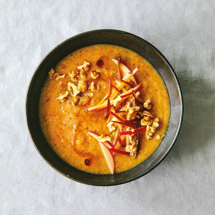 Dattel-Smoothie-Bowl mit Chia-Samen