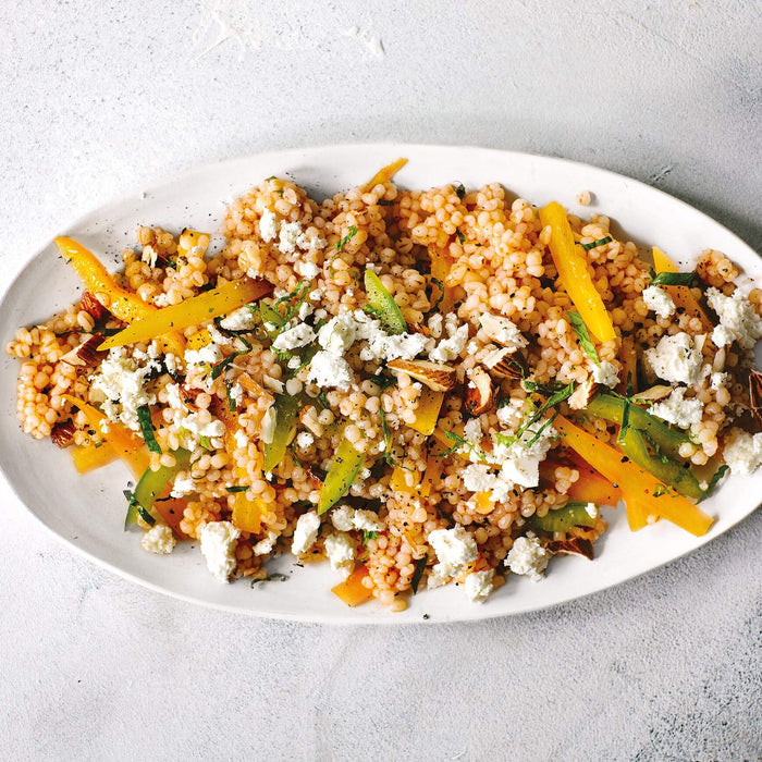 Graupensalat mit Paprika und Feta