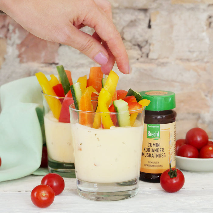 Joghurt-Dip mit Cumin und Muskatnuss
