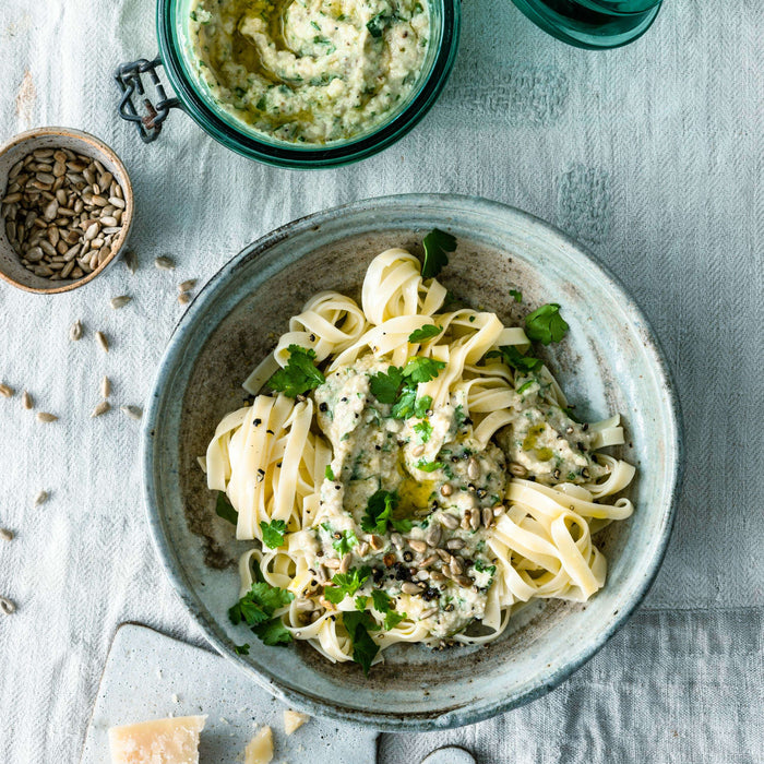 Tagliatelle mit Wurzelpesto