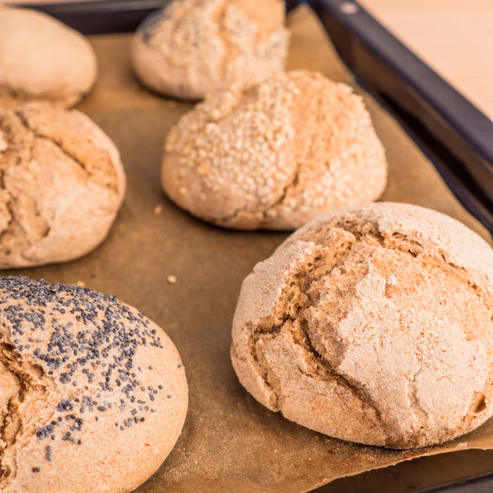 Braunhirse-Hefeteig-Brötchen