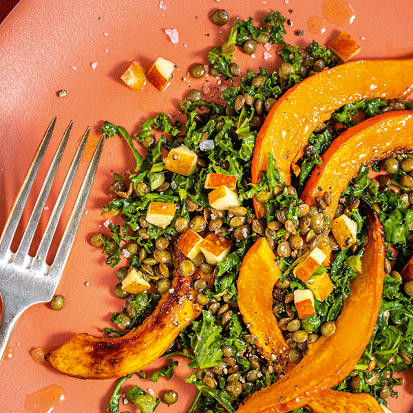 Linsen-Grünkohl-Salat mit Zitrone und Kürbis
