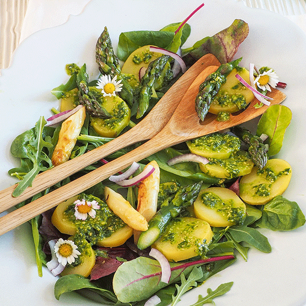 Kartoffelsalat mit Spargel und Bärlauchpesto-Vinaigrette 