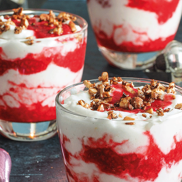 Himbeer-Quarkmousse mit Zimt-Mandelkrokant