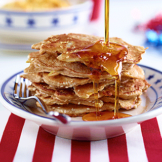 Apfel-Pancakes mit Ahornsirup