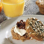 Haferkleie-Muffins mit Quark und Pflaumenmus