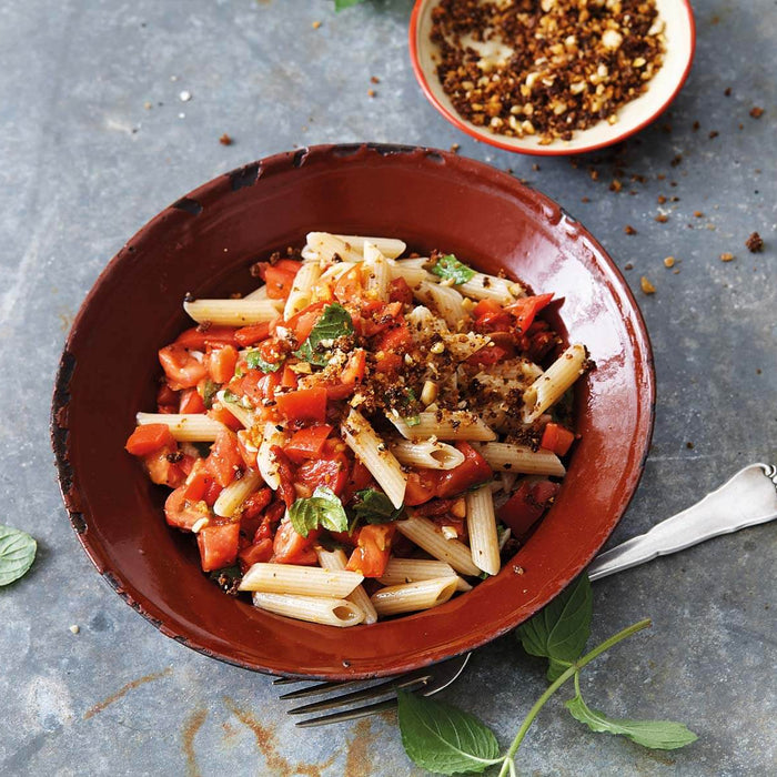 Penne mit Gojibeeren und Tomaten