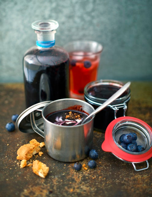 Roh gerührtes Blaubeer-Chia-Sylt