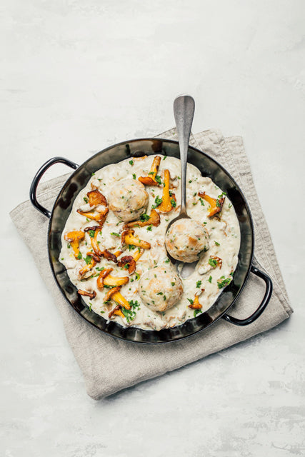 Semmelknödel mit Pfifferlingsosse