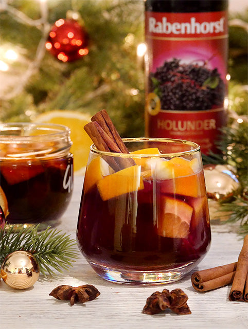 Holunder-Apfel-Gewürz-Punsch