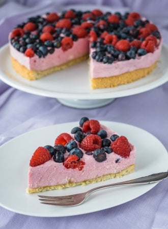 Beeren-Quark-Torte