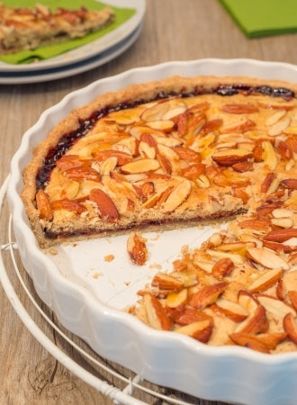Mandeltarte mit Pflaumenmus-Füllung
