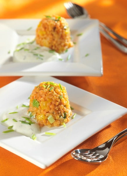 Orangenlinsen mit Joghurtsoße