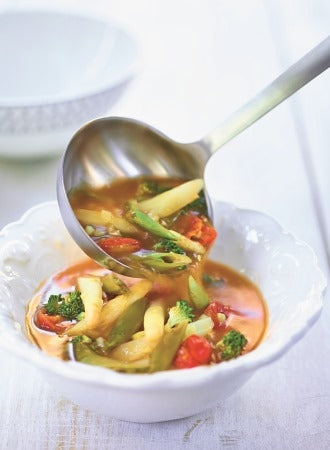 Spargel-Minestrone