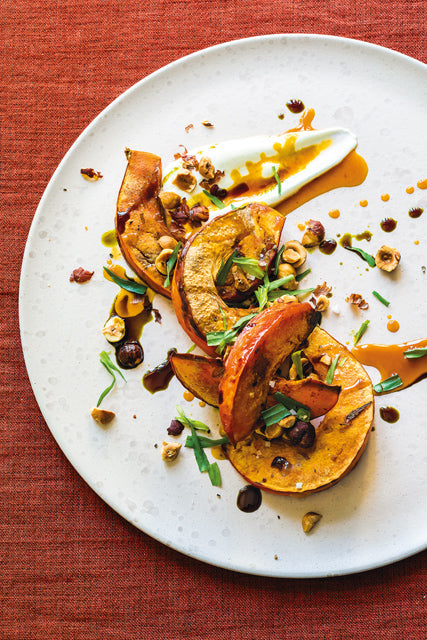 Ofengemüse mit Haselnuss, Joghurt und Sanddorn
