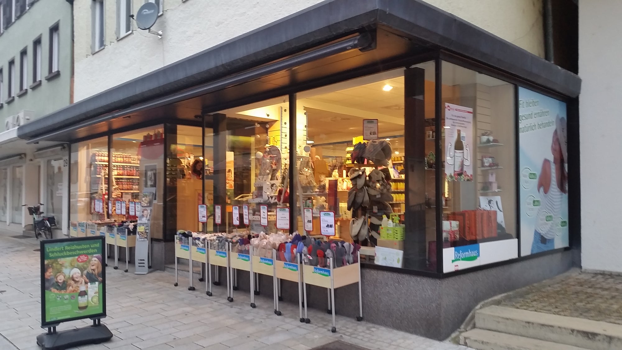 Außenansicht der Filiale in Nürtingen