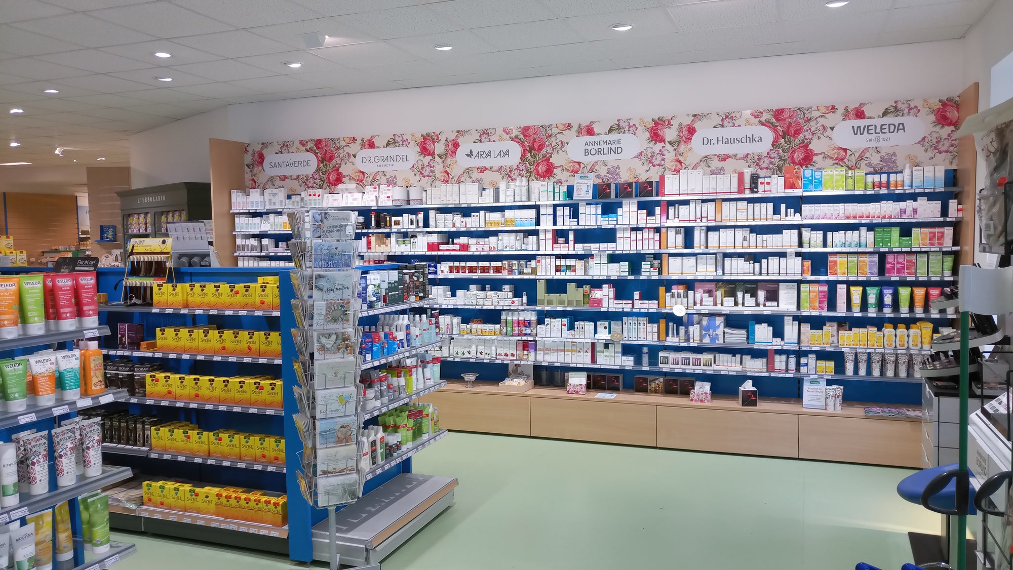 Regle mit Naturkosmetik in der Filiale Ludwigsburg