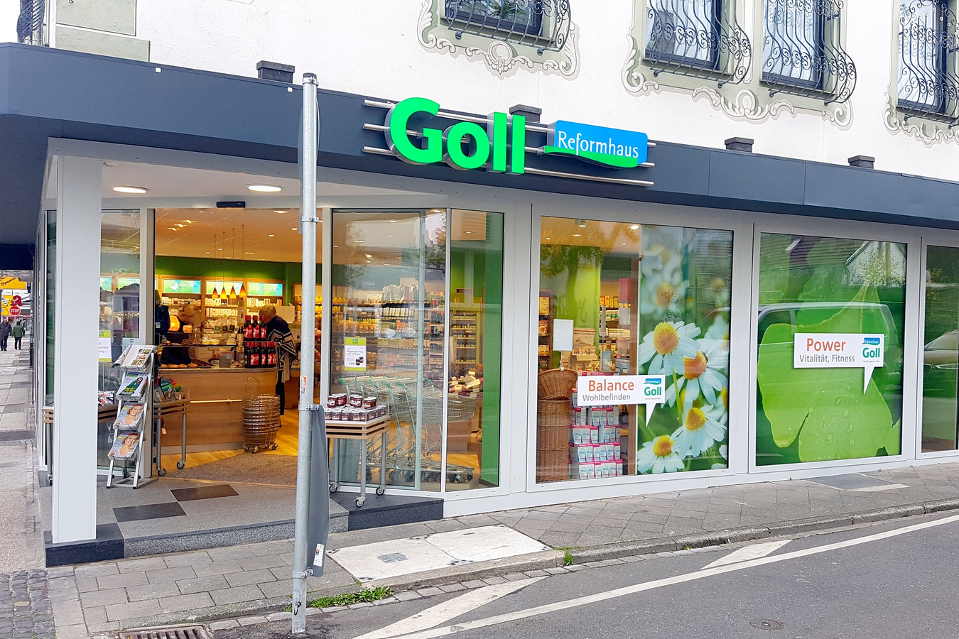 Eingangsbereich in die Filiale