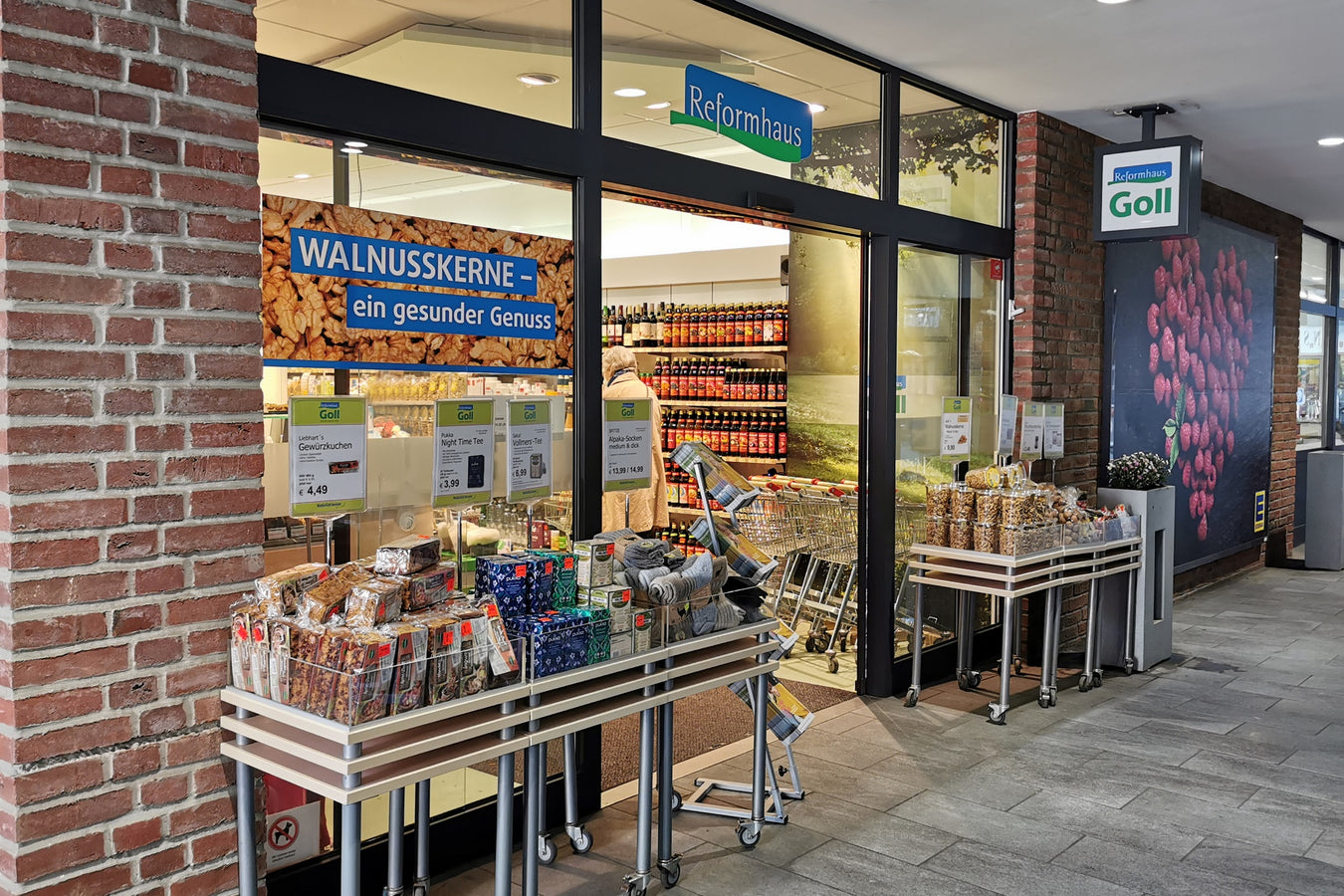 Der Eingang in die Filiale.