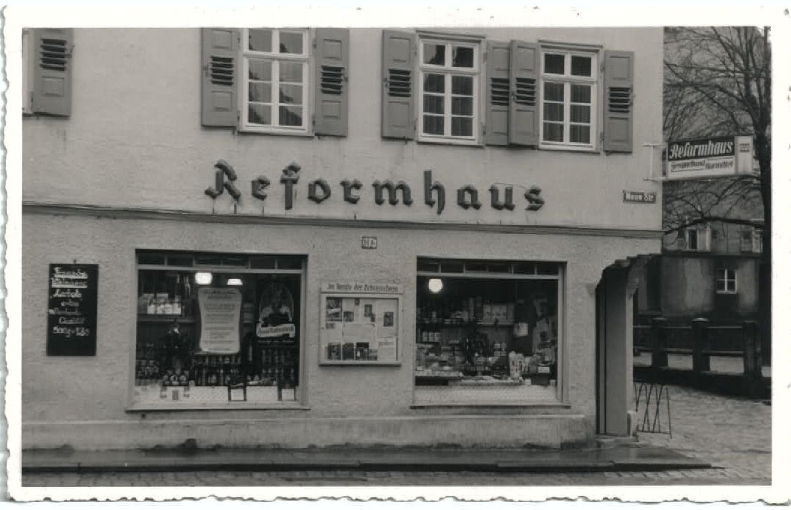 Das erste Geschäft des Reformhaus Kaliss. Eine alte Fotografie.