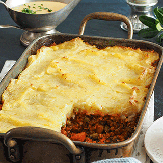 Vegetarischer Shepherds Pie mit Cheddarsoße