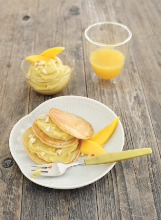 Vanilla Pancakes mit Mango-Mandel-Creme