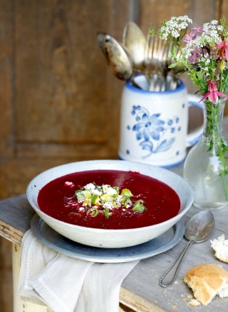 Rote-Bete-Suppe mit Schafskäse-Gremolata