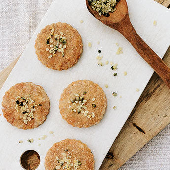Plätzchen mit Hanfsamen