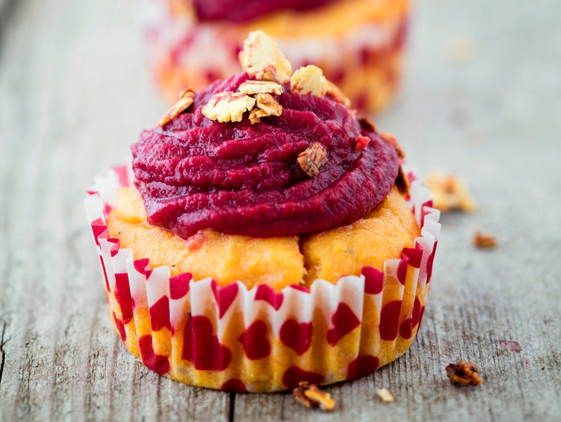 Herzhafte Lupinen-Süßkartoffel-Cupcakes mit Roter Bete — Reformhaus.de