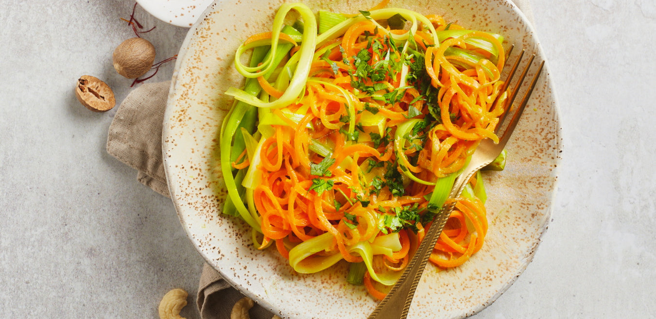Gemüse-Zoodles in Safransauce
